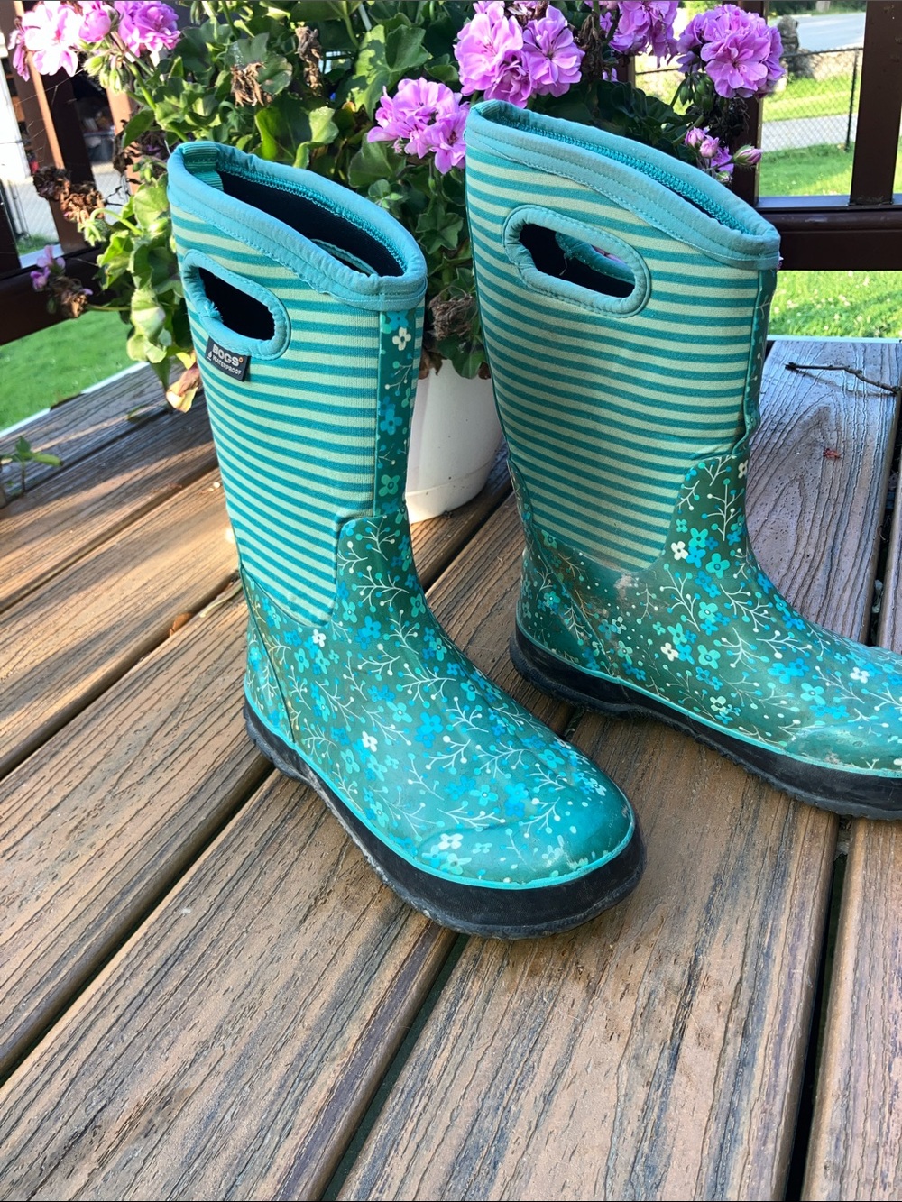 BOGS KIDS Teal Floral Stripe Snow / Rain Boots